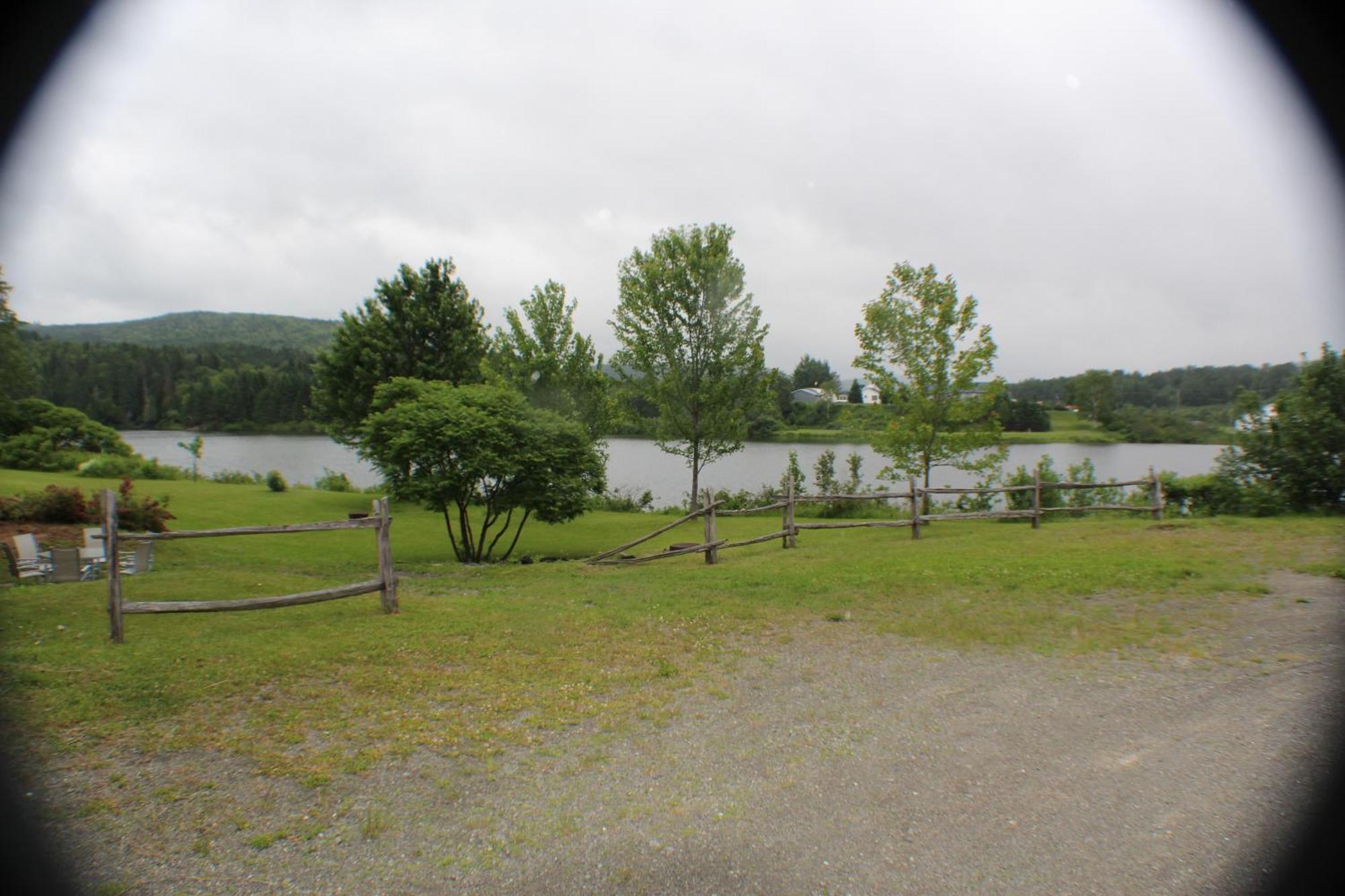 Manoir Des Lacs Lac Baker Buitenkant foto